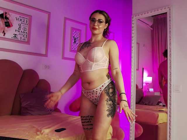 AbbyWhite BongaCams Model