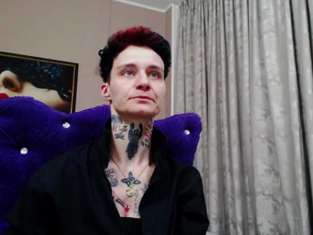 KennysXX BongaCams Model